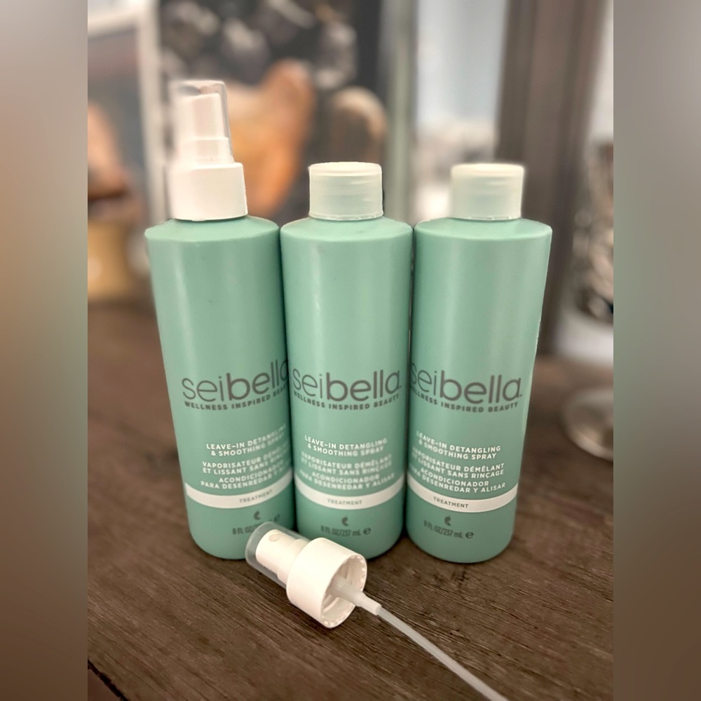 Sei Bella leave in smoothing and detangling spray. 100% organic. Melaleuca